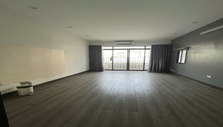 Cho thuê nhà ngõ 255 Lĩnh Nam, chỉ 8 Triệu 3 ngủ to, 4 tầng, 35m2 sàn